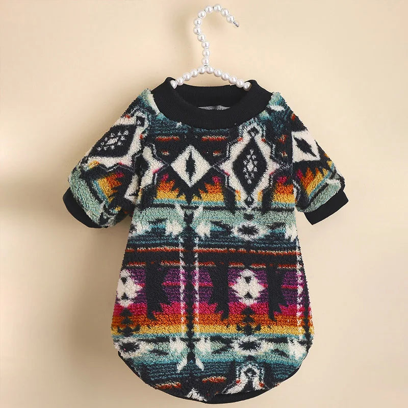 Pulover cu glugă pentru câini mici – model totem, călduros, 4 culori