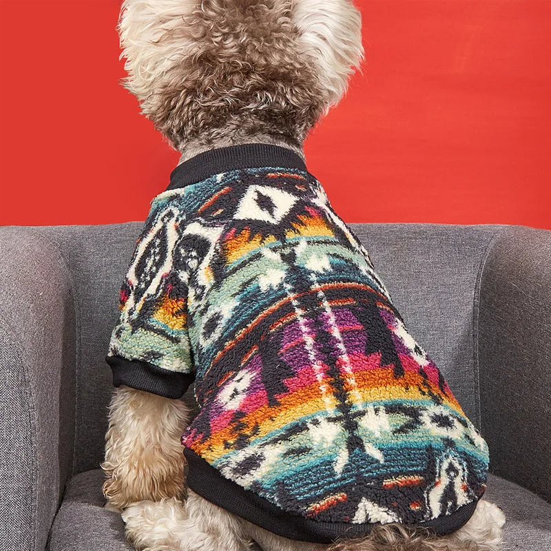 Pulover cu glugă pentru câini mici – model totem, călduros, 4 culori