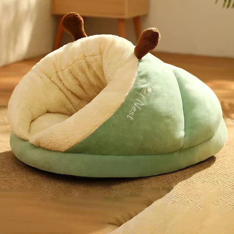 Culcuș pentru câini în formă de pantof, din fleece coral