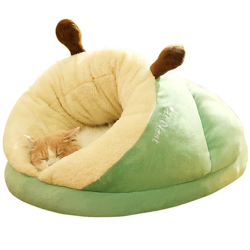 Culcuș pentru câini în formă de pantof, din fleece coral